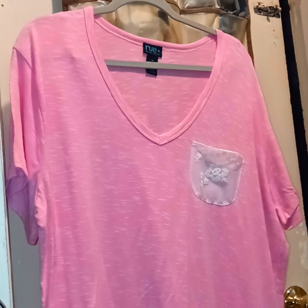RUE 21 PLUS SLEEP TOP